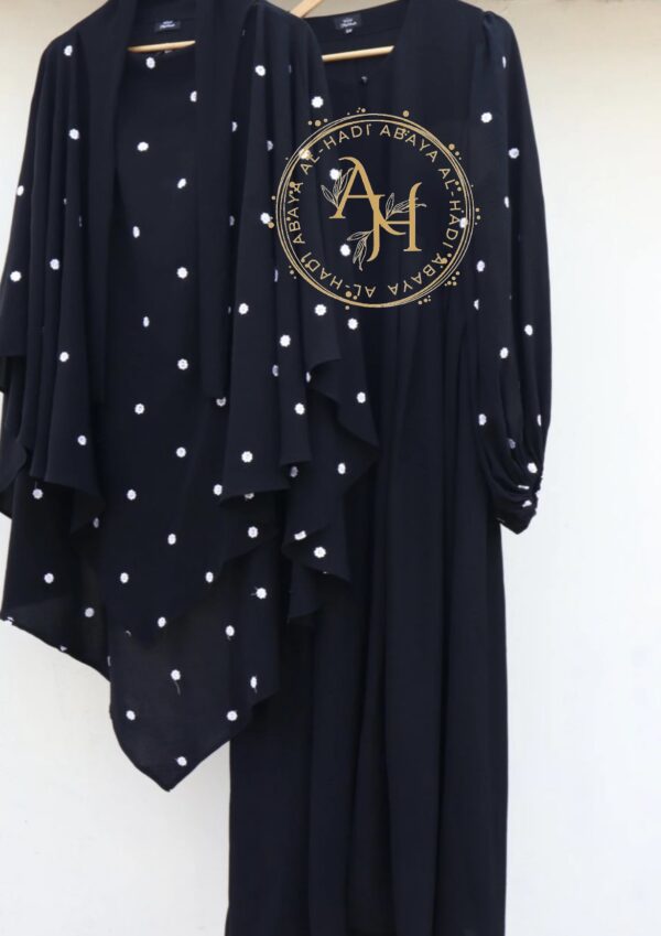 Khimar abaya