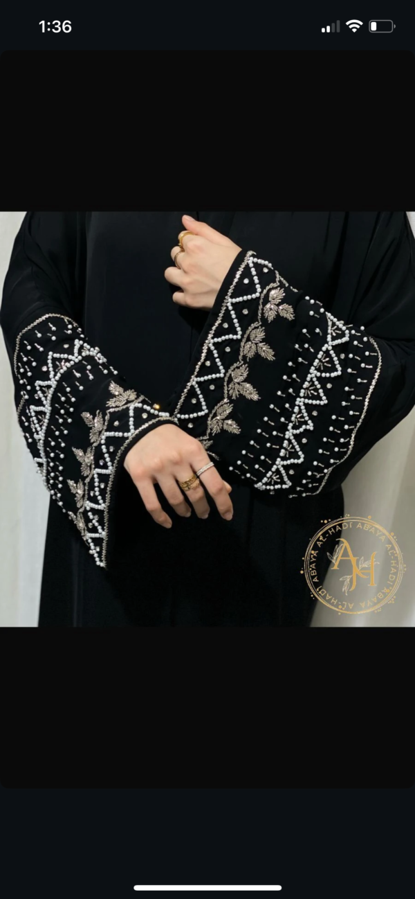 Handwork sleeves abaya