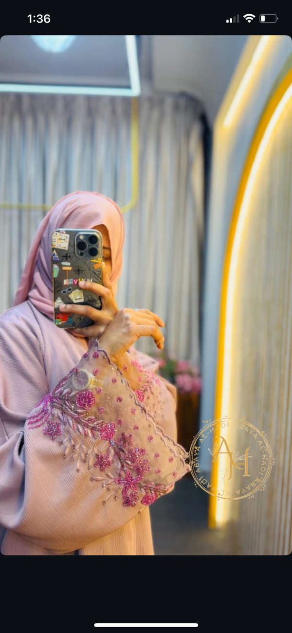 Handwork sleeves coloured abaya